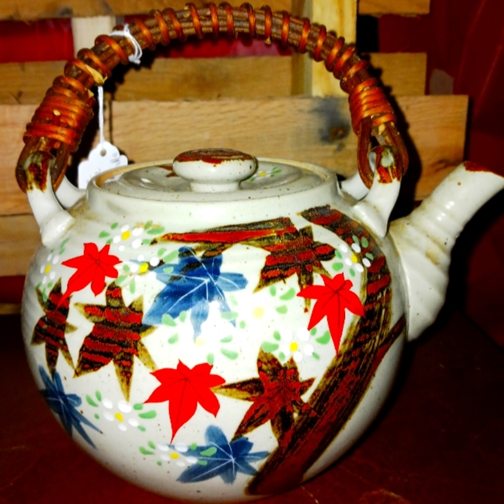 Vintage Japanese pottery teapot